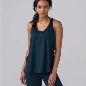 Lululemon Twist and Train Tank
